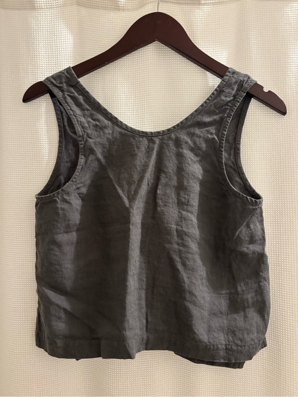 Ilana Kohn Roxey linen tank in charcoal - Picture 4 of 6